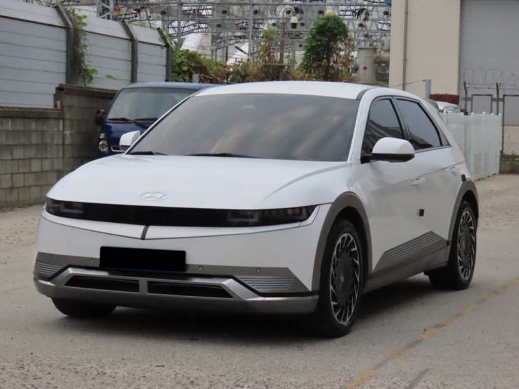 Hyundai Ioniq5 — photo 02
