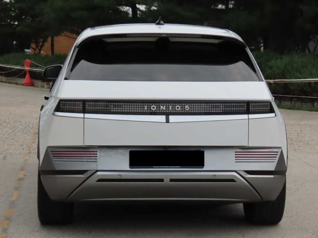 Hyundai Ioniq5 — photo 04
