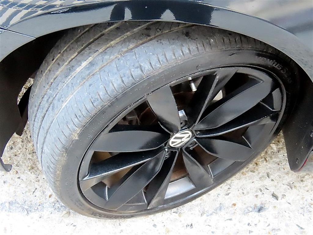 Volkswagen Scirocco — photo 17