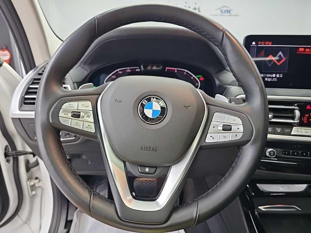 BMW X3 — photo 09