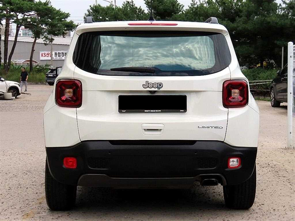 Jeep Renegade — photo 04