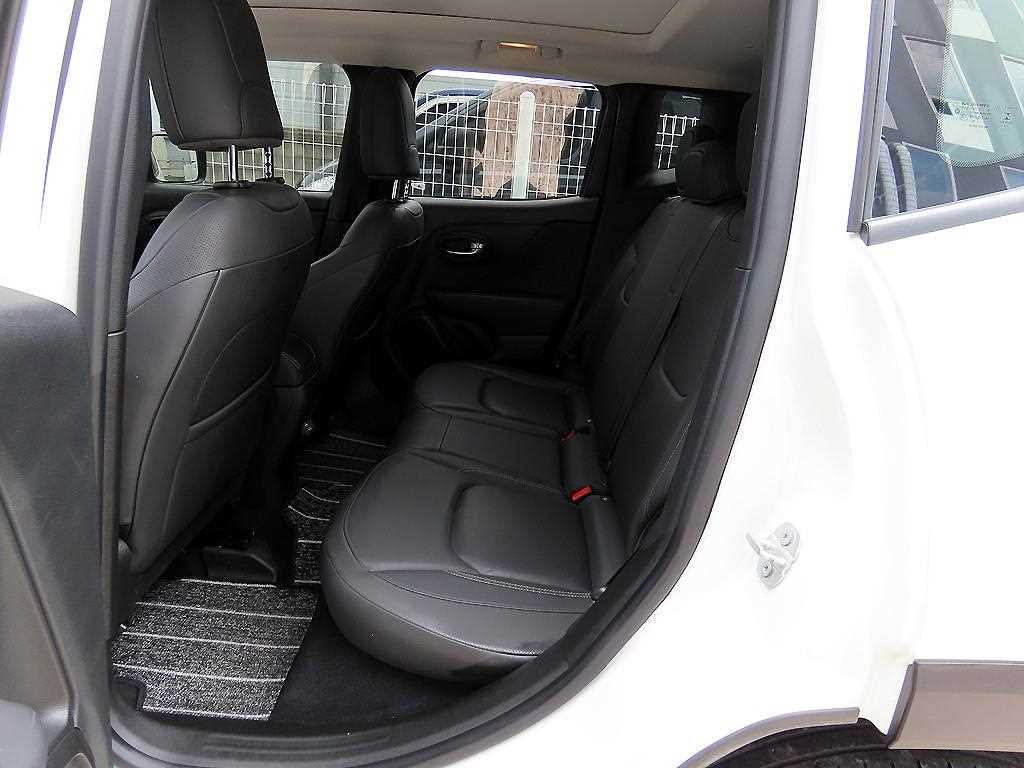 Jeep Renegade — photo 06