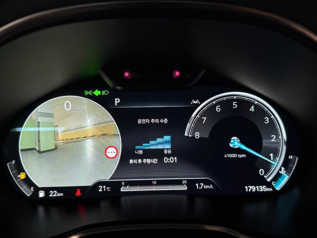 Genesis G80 — photo 09
