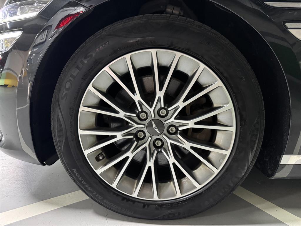Genesis G80 — photo 19