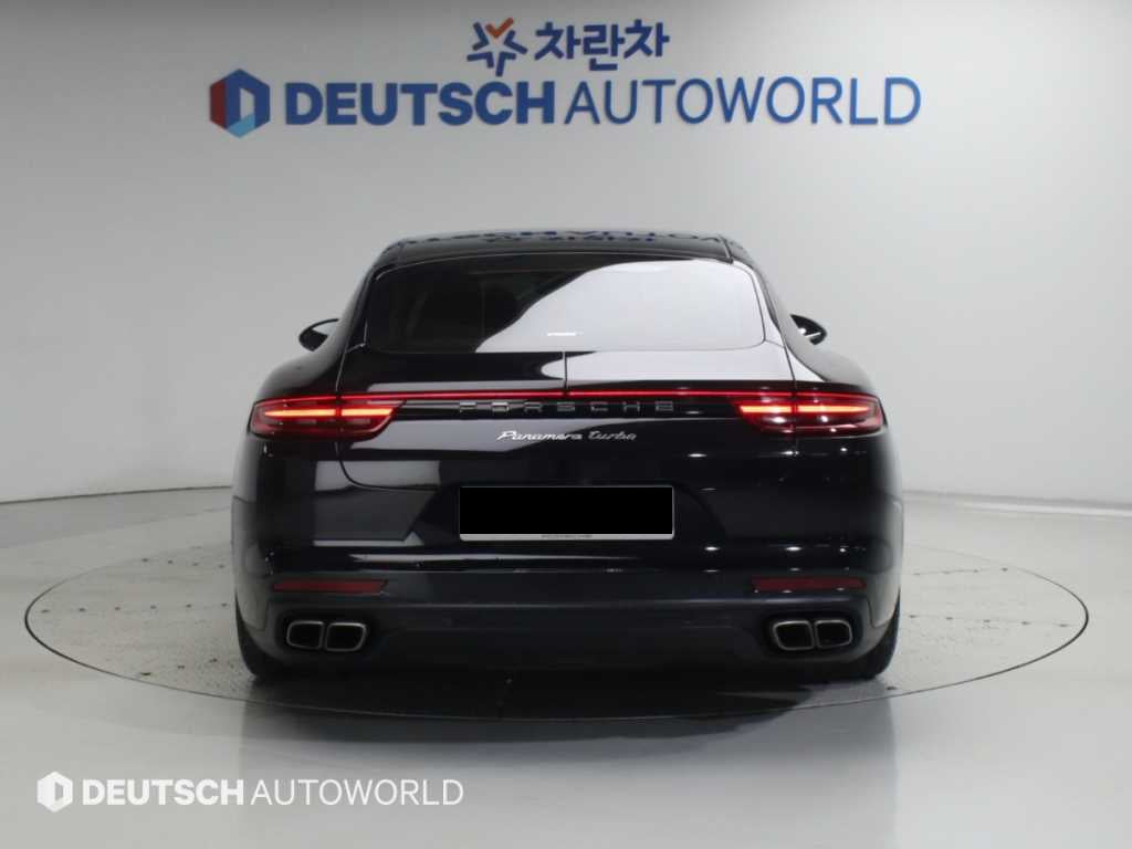 Porsche Panamera — photo 04