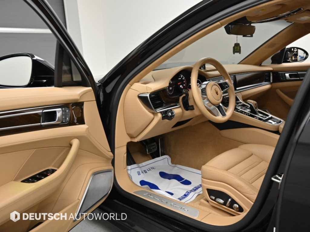 Porsche Panamera — photo 11