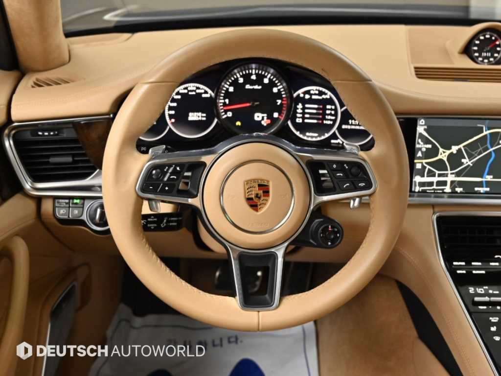 Porsche Panamera — photo 13