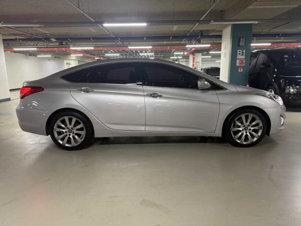 Hyundai i40 — photo 03