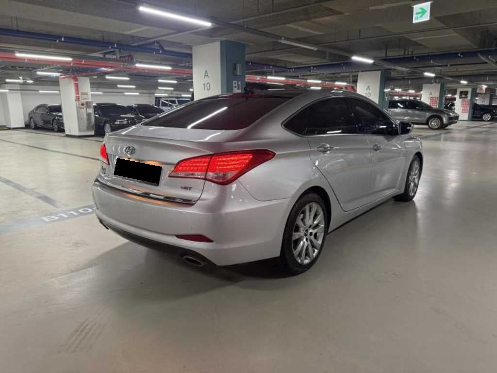 Hyundai i40 — photo 04