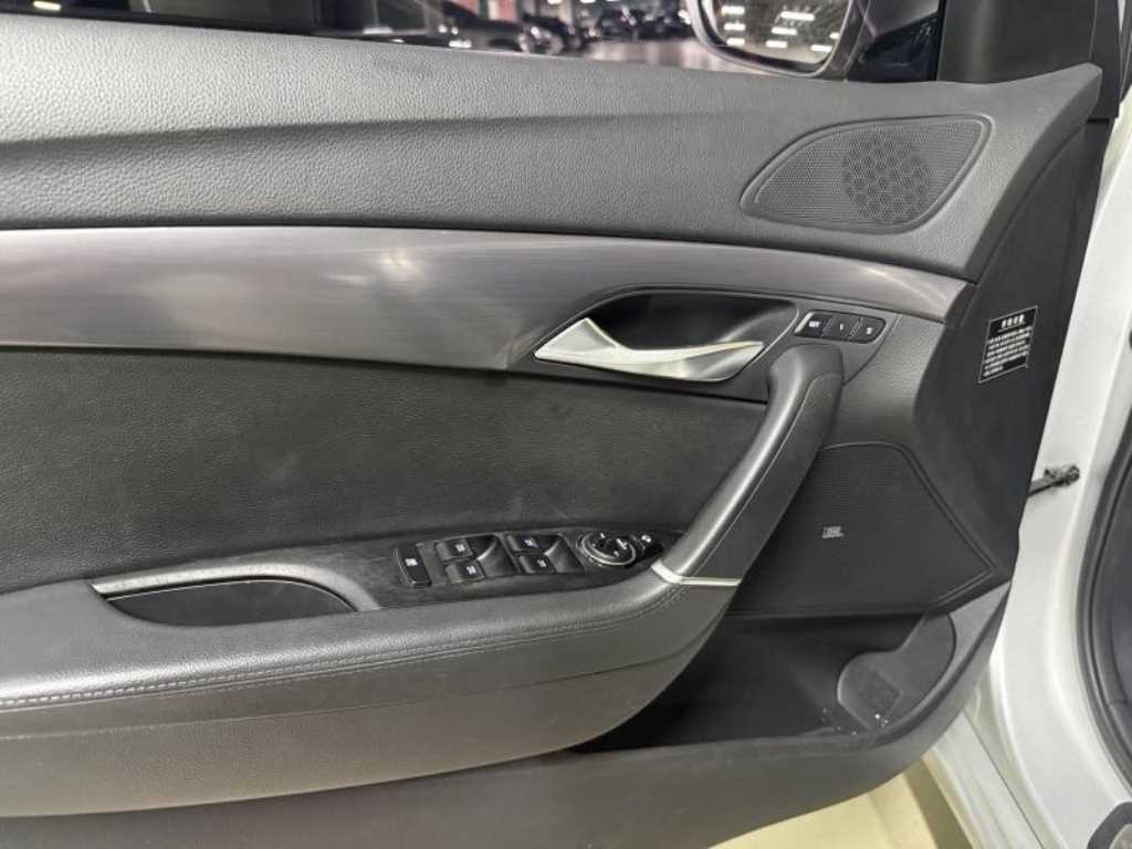 Hyundai i40 — photo 06