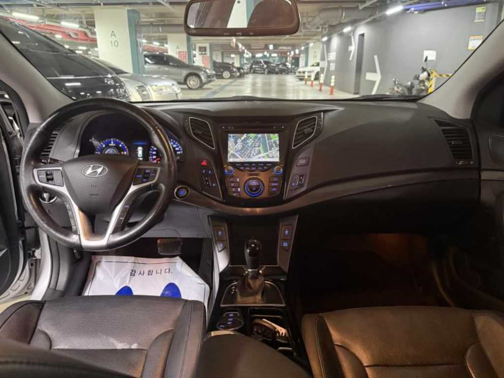 Hyundai i40 — photo 10
