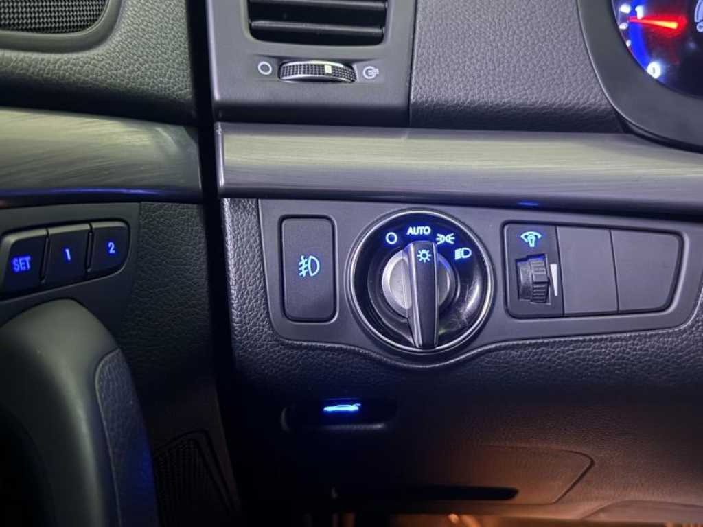 Hyundai i40 — photo 14