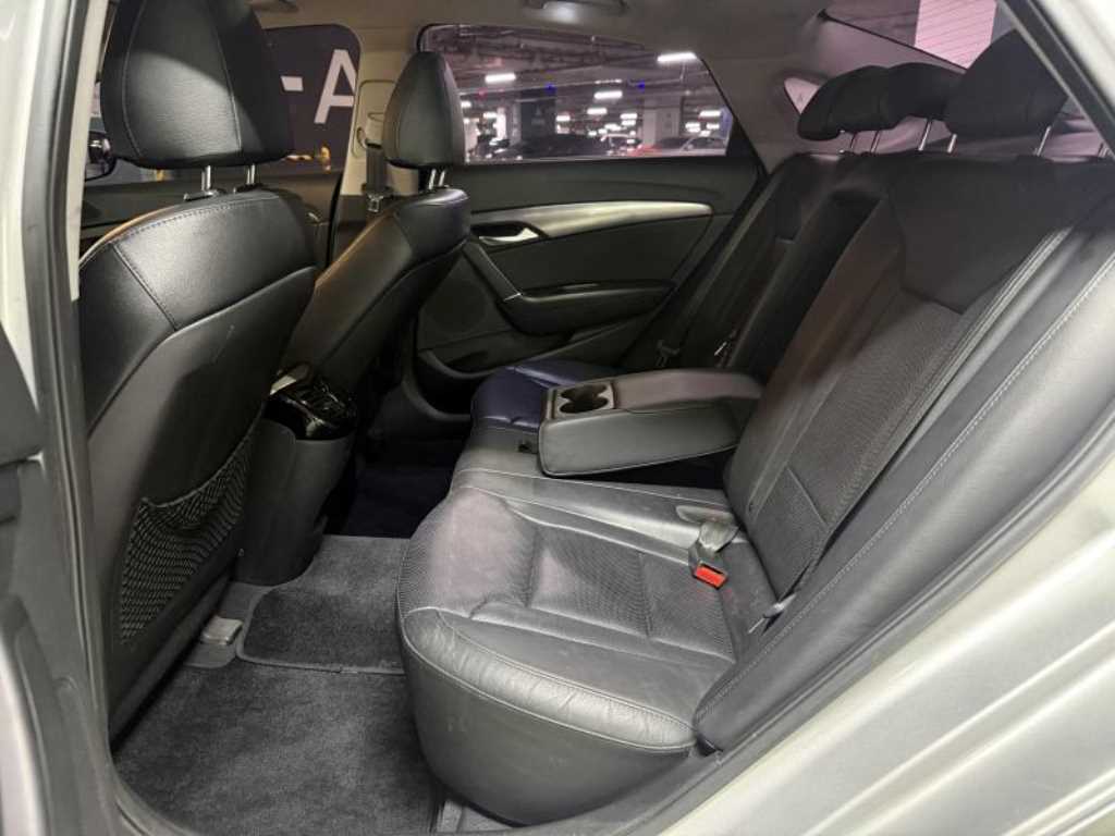 Hyundai i40 — photo 16