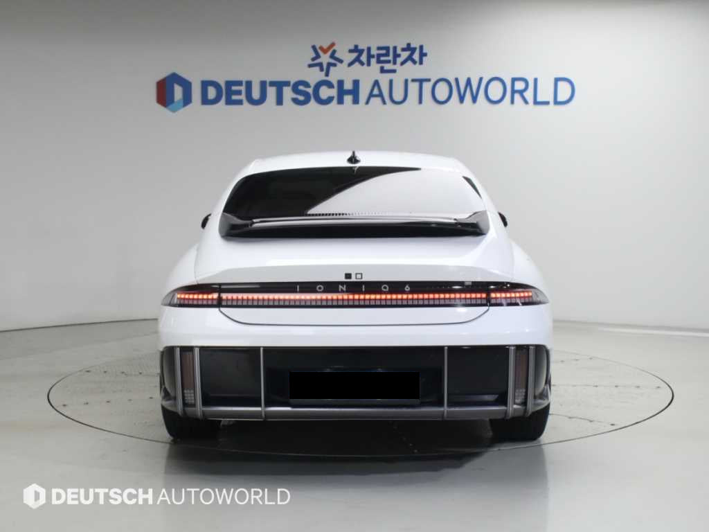 Hyundai Ioniq6 — photo 04