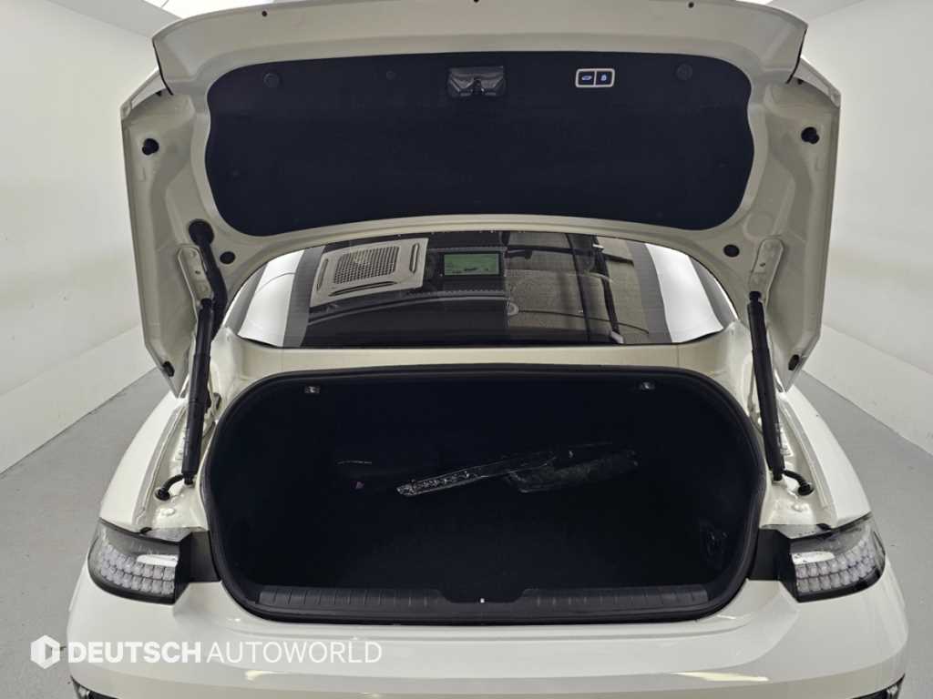 Hyundai Ioniq6 — photo 19
