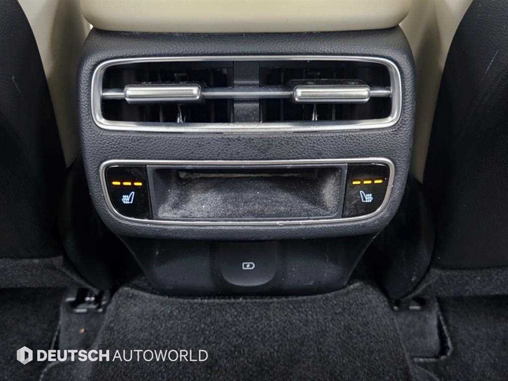 Genesis GV70 — photo 16