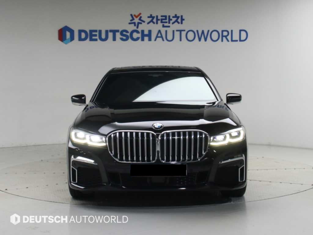 BMW 7-Series — photo 03