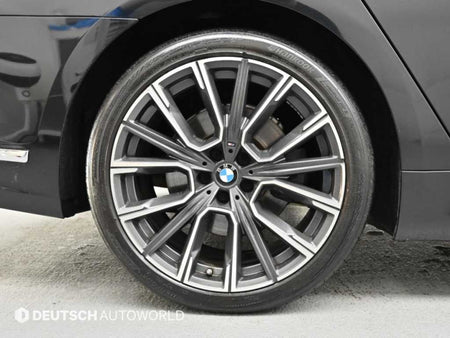 BMW 7-Series — photo 05