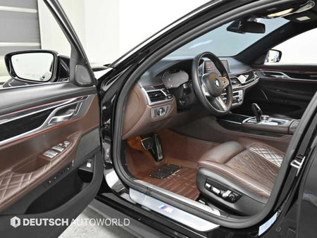 BMW 7-Series — photo 11