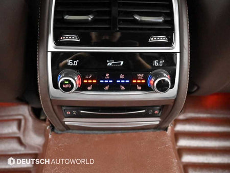 BMW 7-Series — photo 16