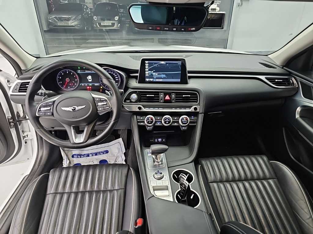 Genesis G70 — photo 07