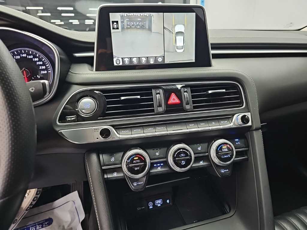 Genesis G70 — photo 10