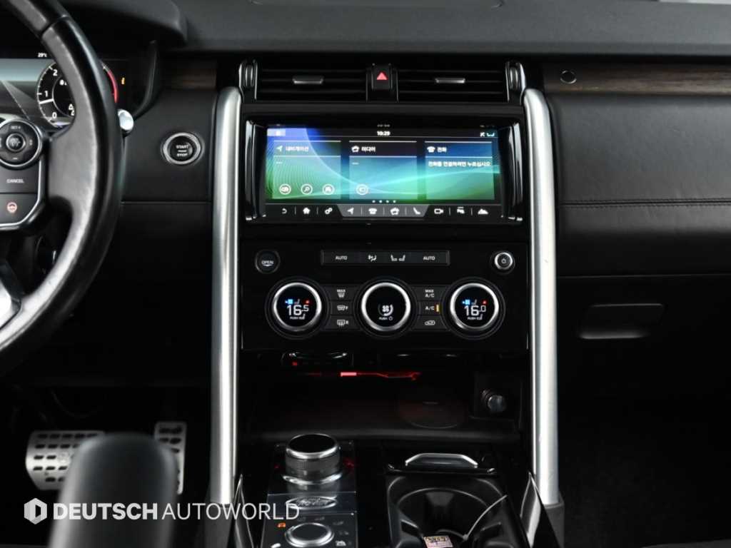 Land Rover Discovery — photo 14