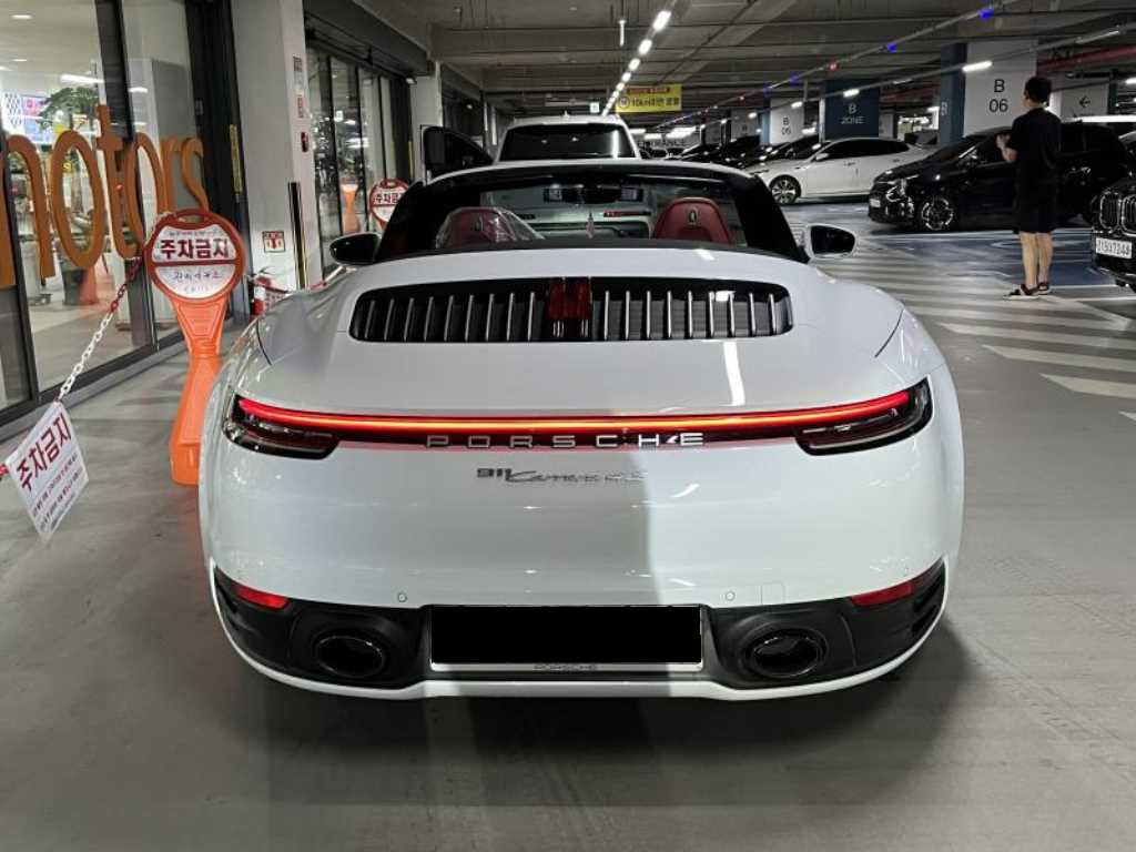 Porsche 911 — photo 05