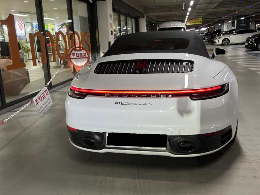 Porsche 911 — photo 10