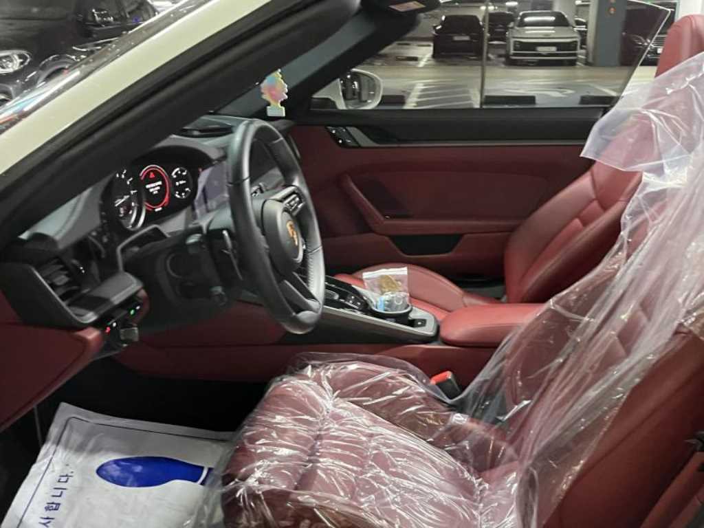 Porsche 911 — photo 11