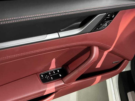 Porsche 911 — photo 12