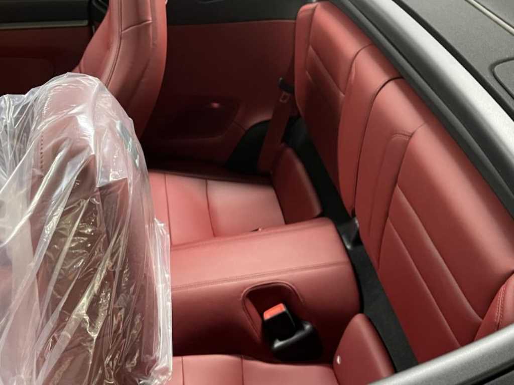 Porsche 911 — photo 13