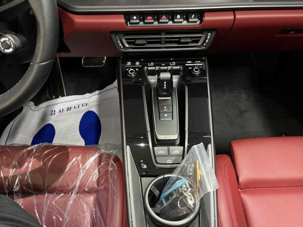 Porsche 911 — photo 16