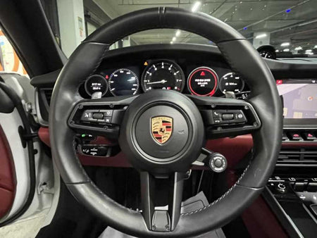 Porsche 911 — photo 17