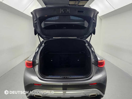 Infiniti QX30 — photo 19