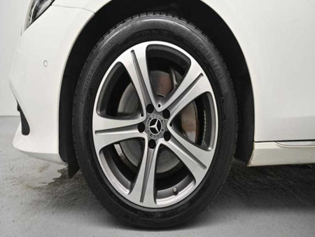Mercedes-Benz E-Class — photo 05