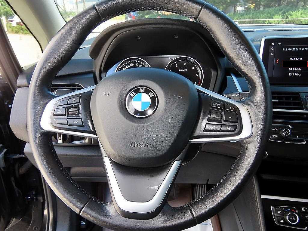 BMW 2-Series — photo 08