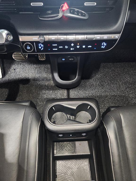 Hyundai Ioniq5 — photo 17