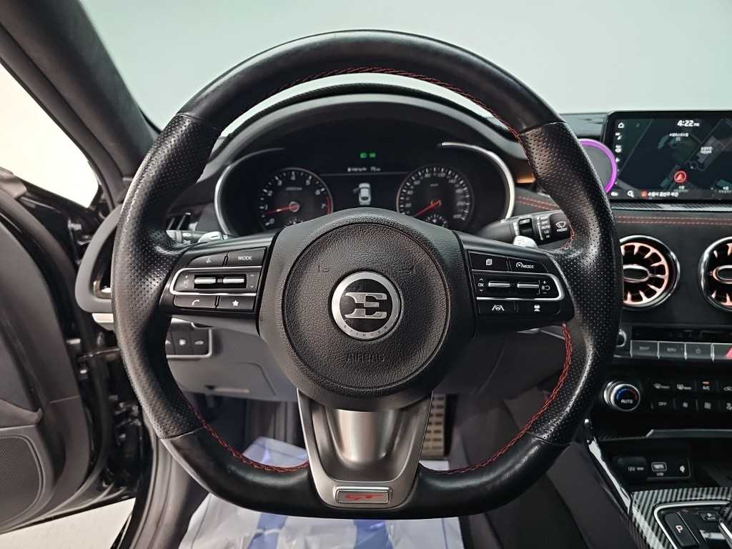 Kia Stinger — photo 09