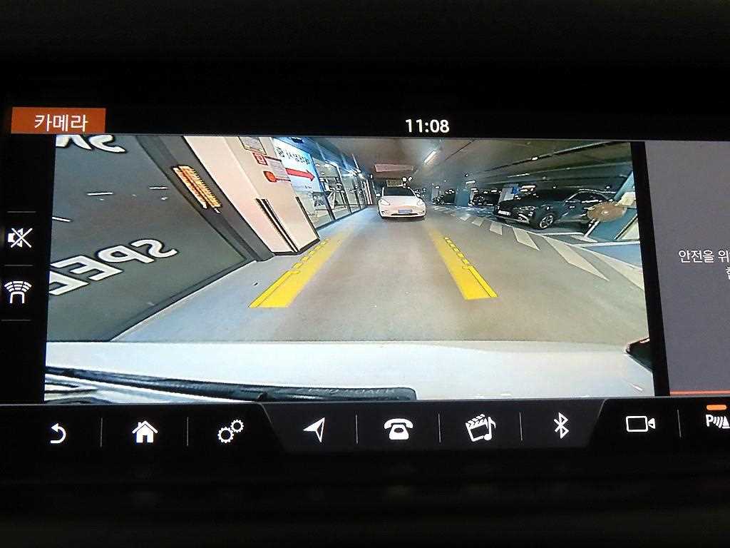 Land Rover Discovery Sport — photo 14