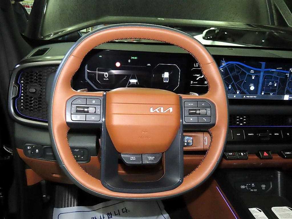 Kia Tasman — photo 08