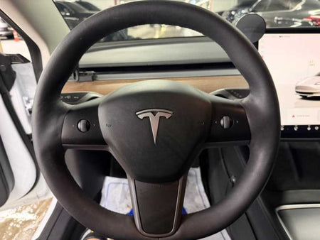 Tesla Model 3 — photo 08