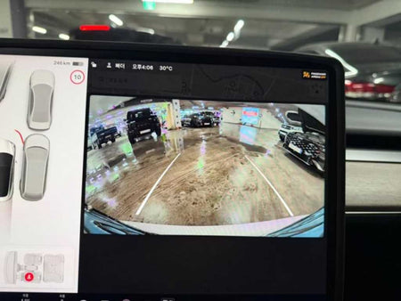 Tesla Model 3 — photo 11