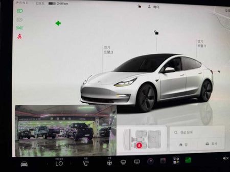 Tesla Model 3 — photo 13