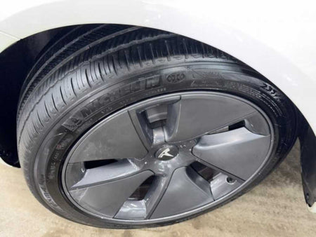 Tesla Model 3 — photo 20