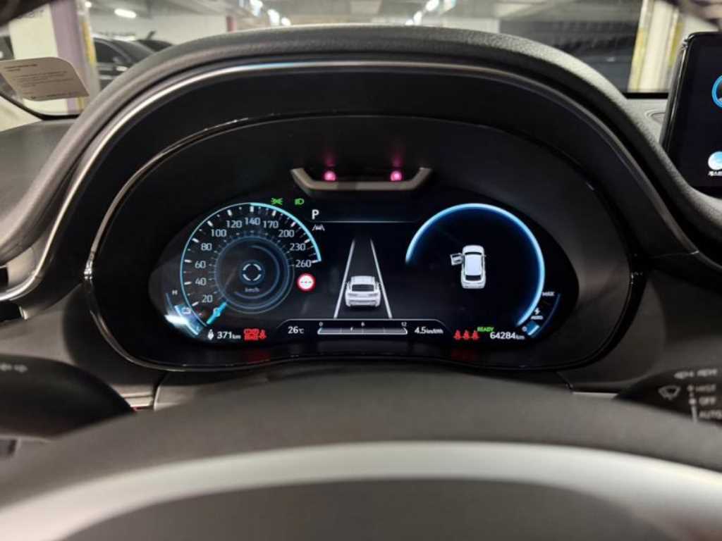 Genesis GV70 — photo 09