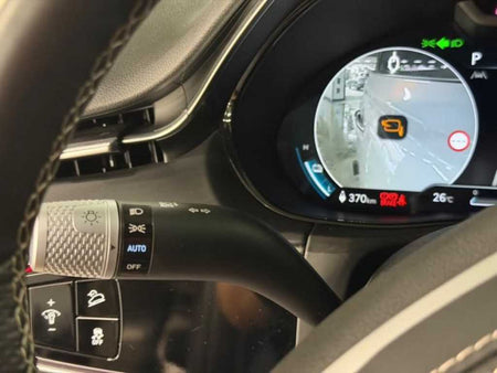 Genesis GV70 — photo 16