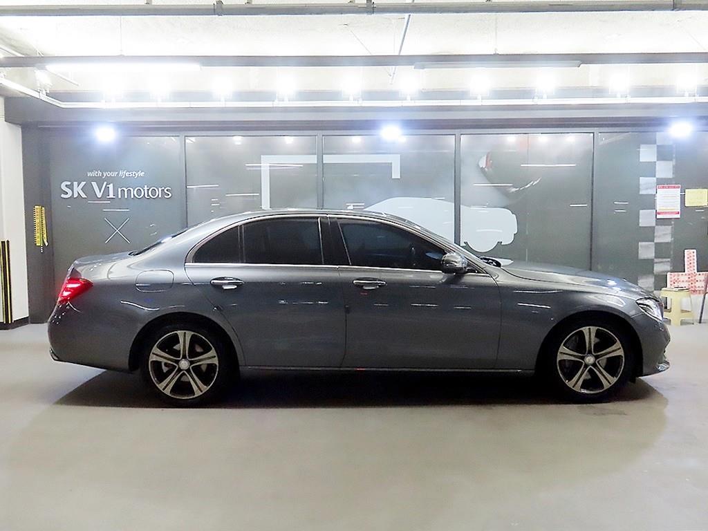Mercedes-Benz E-Class — photo 03