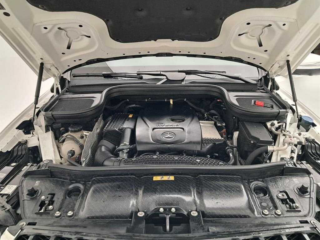 Mercedes-Benz GLE-Class — photo 19