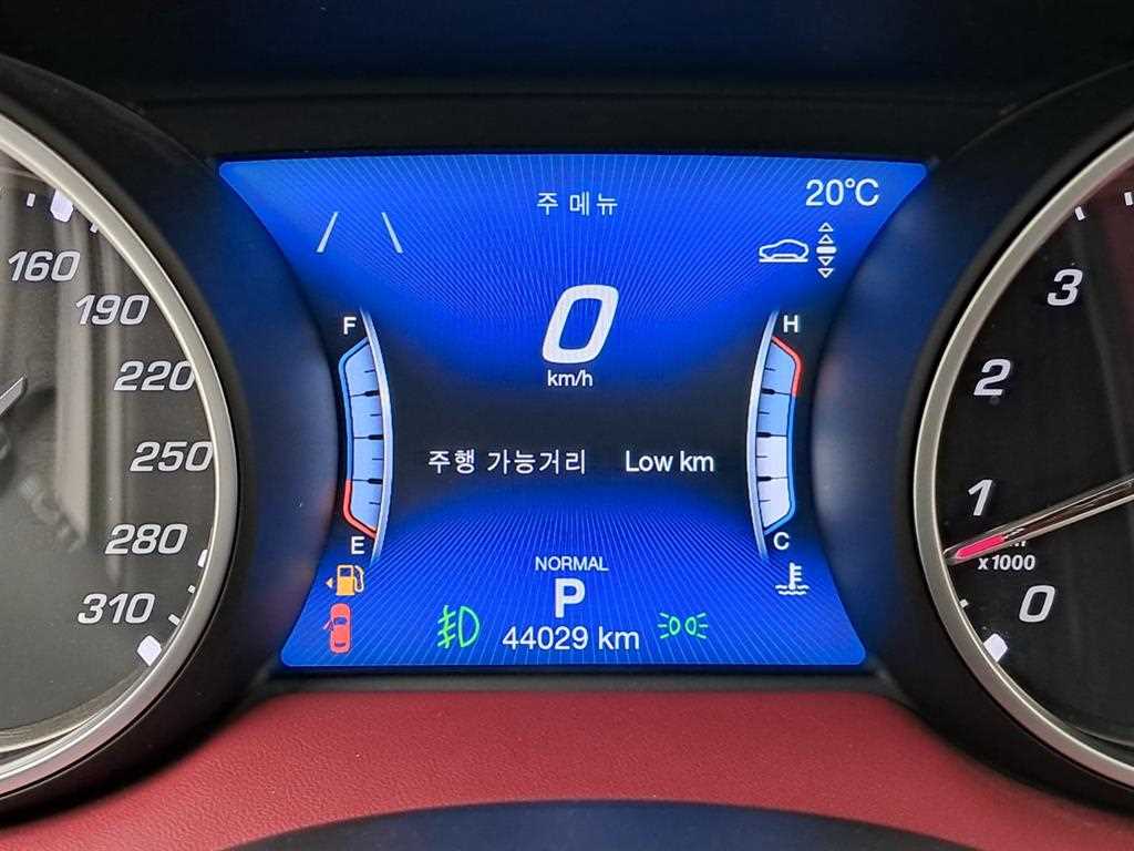 Maserati Levante — photo 08